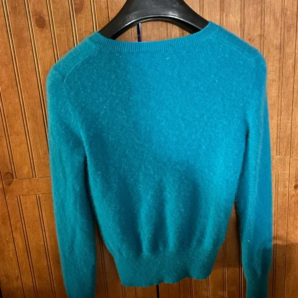 Lord & Taylor Cashmere Sweather - Picture 5 of 5